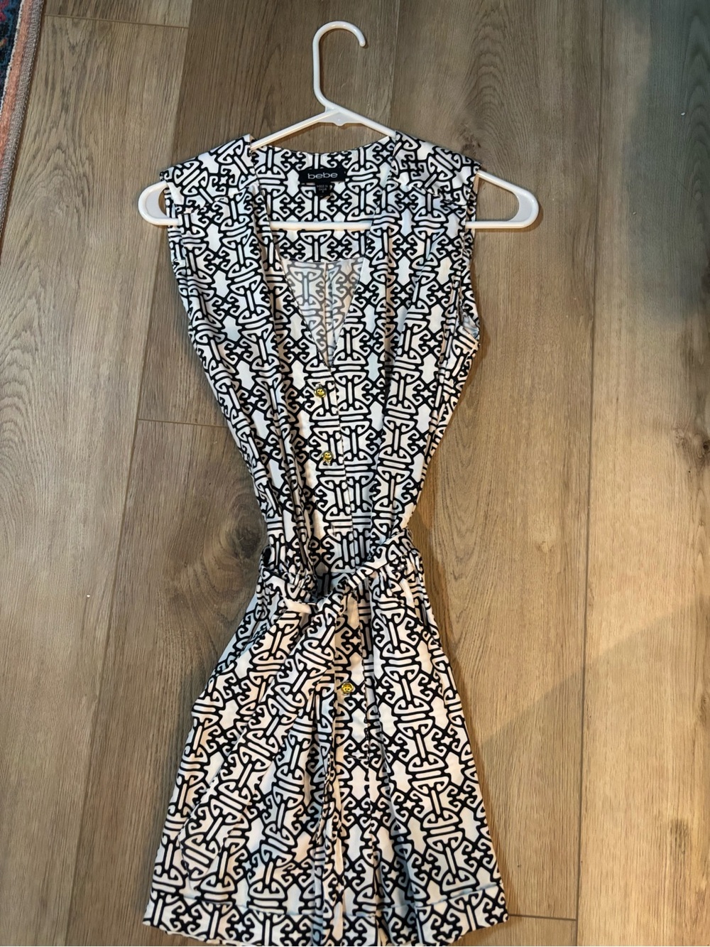 Bebe Black & White  Geometric Patterned Sleeveless Romper NWOT Size 2
